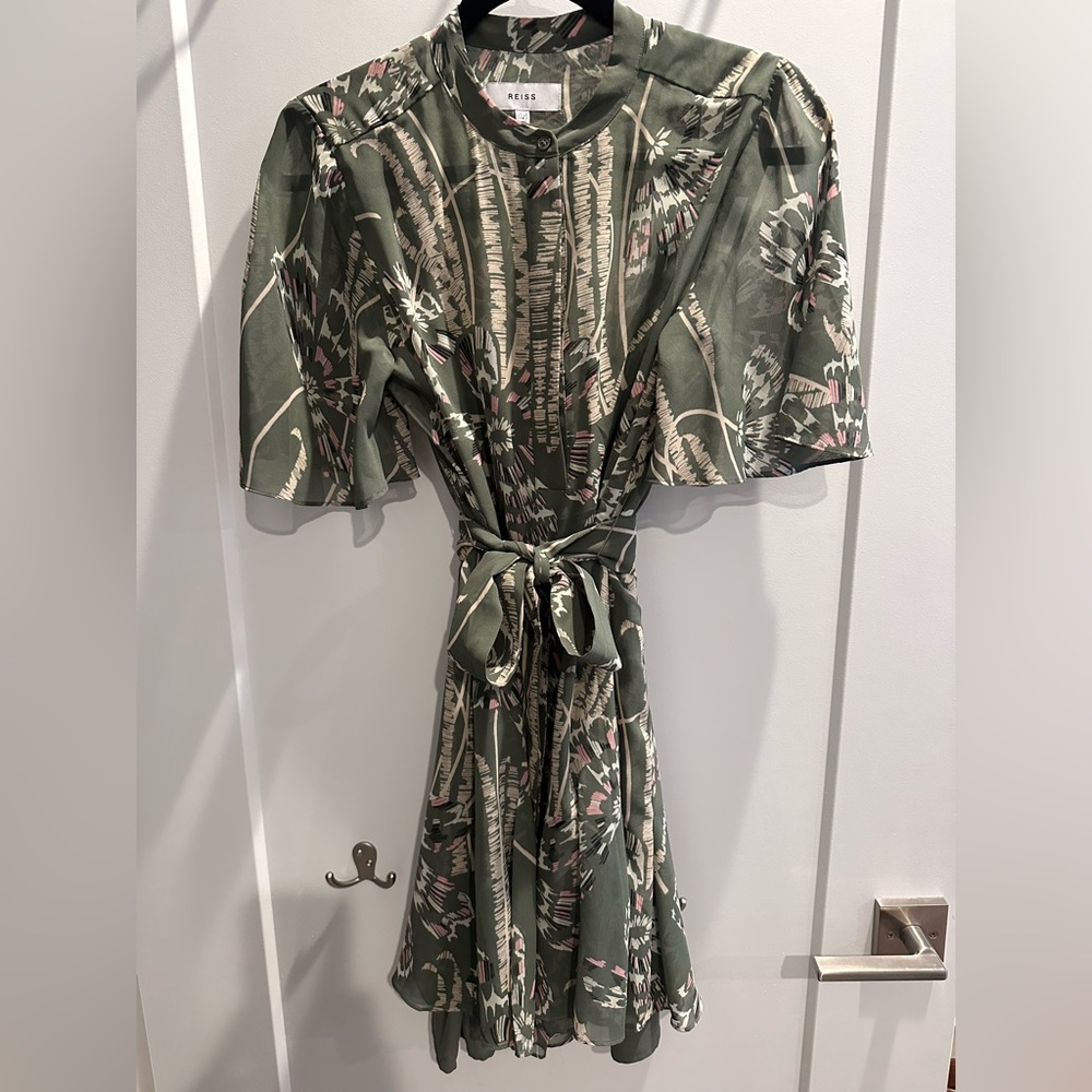 Reiss Floral tie waist dress. Size 2.